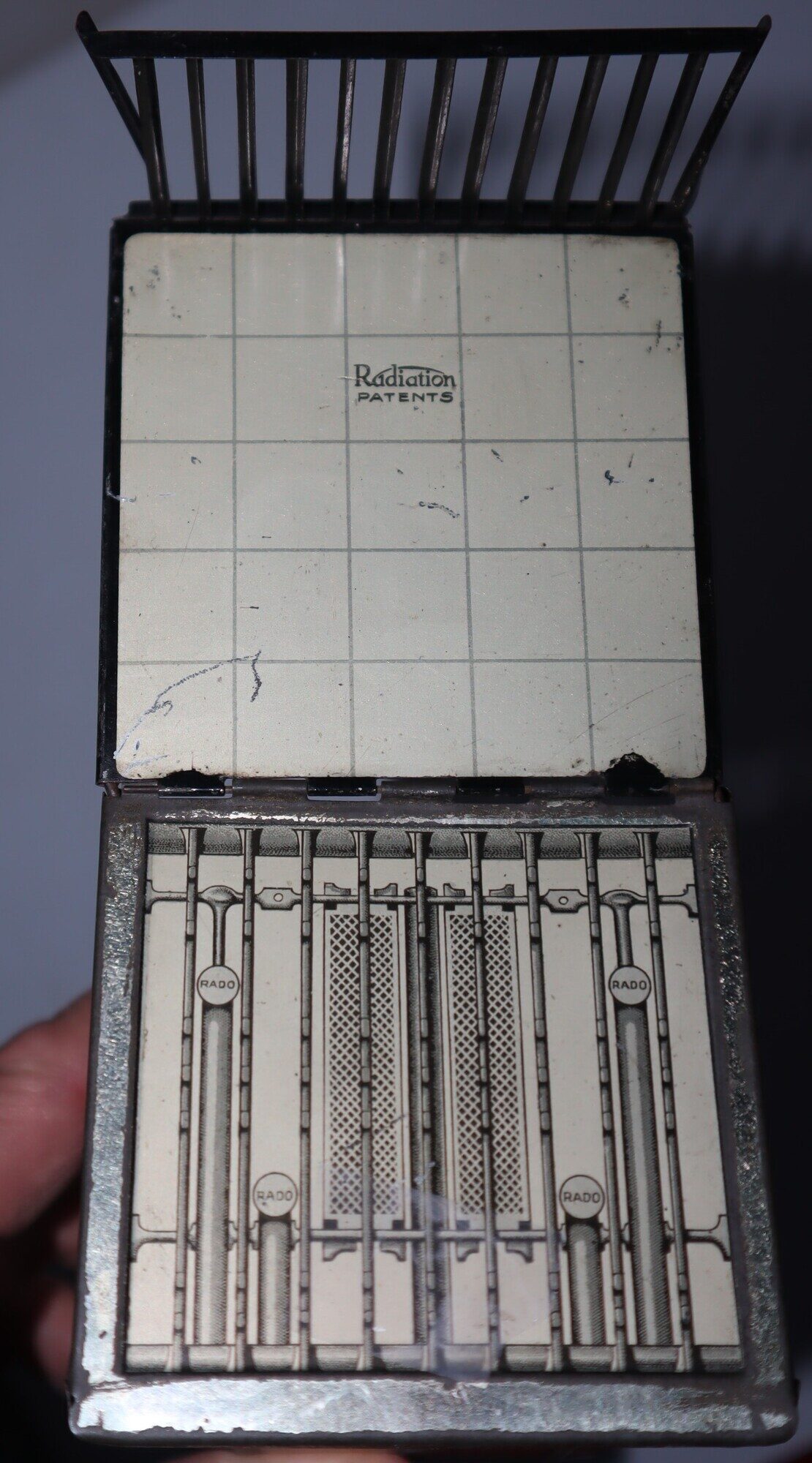 [Piggy Bank] [Miniature Tin Stove] Radiation 